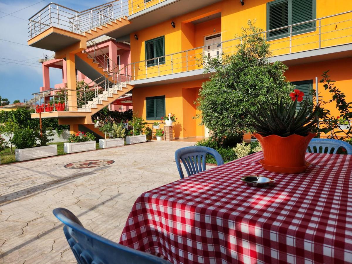 Villa Orange Vlore Exterior photo