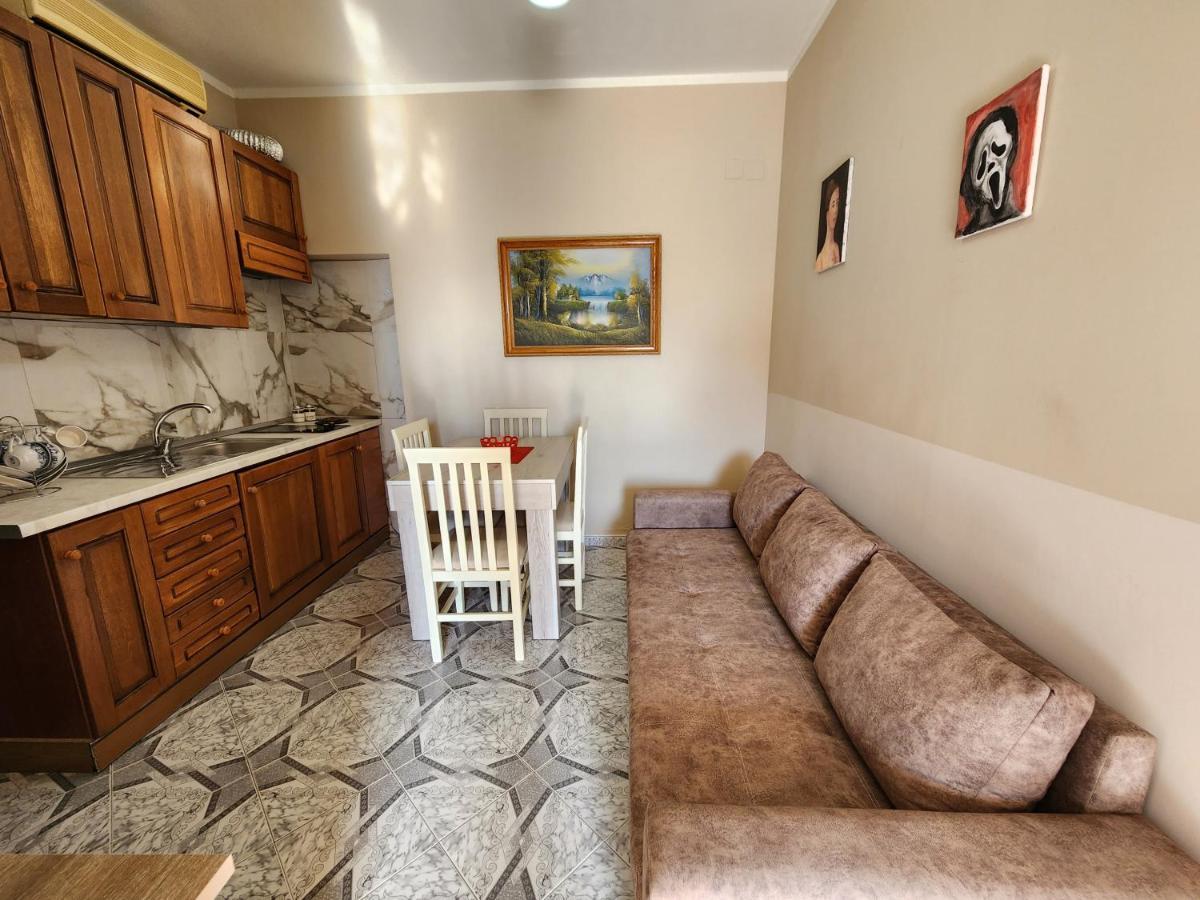 Villa Orange Vlore Exterior photo