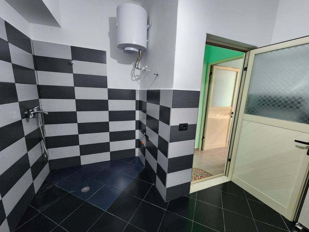 Villa Orange Vlore Exterior photo